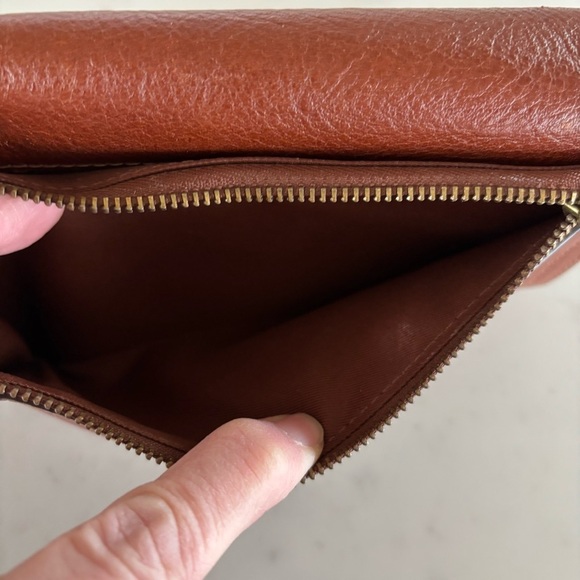 Fossil Leather Trifold Wallet - Picture 3 of 10